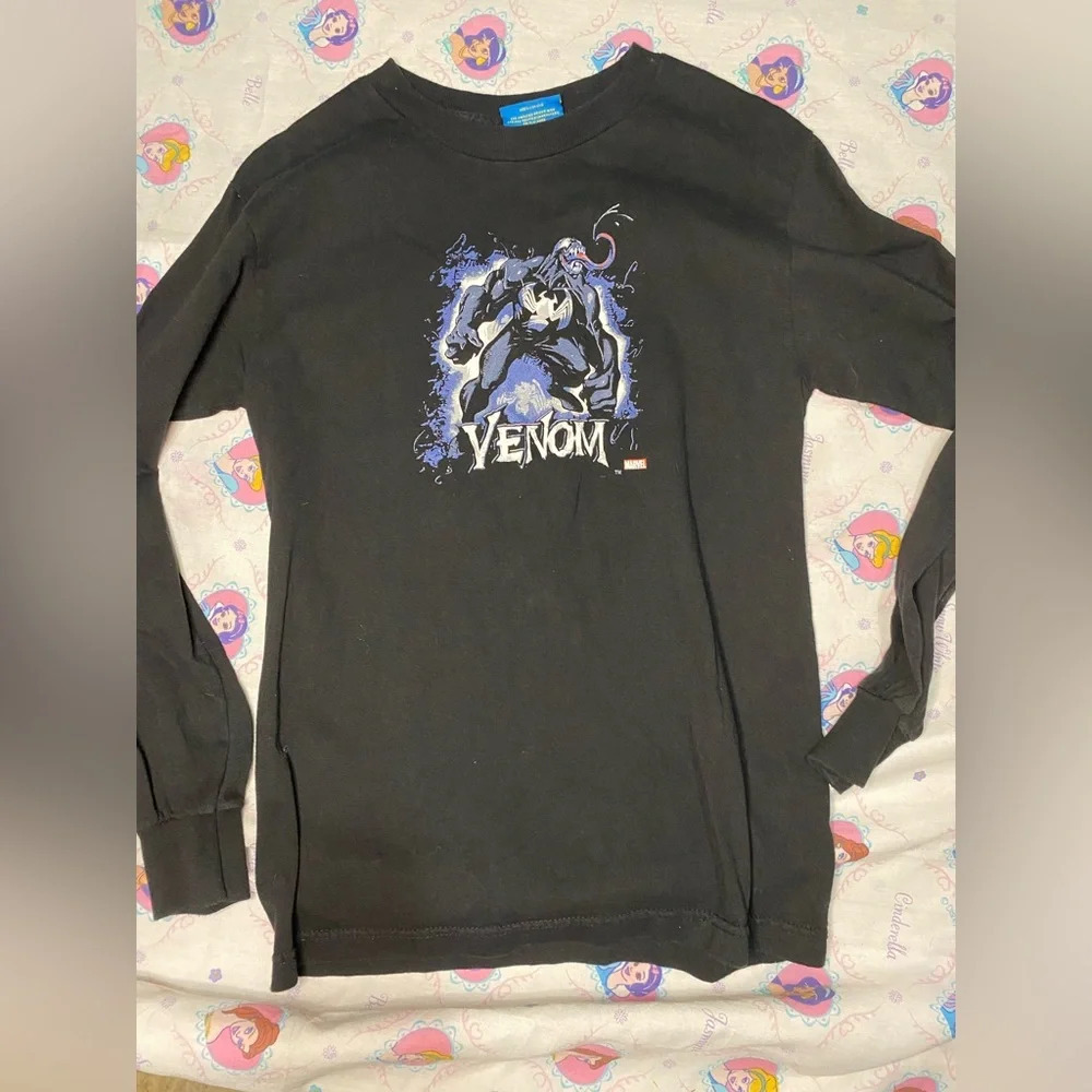 Spider man’s venom longsleeve top